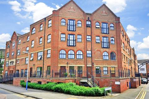 2 bedroom flat for sale, Whitefriars Wharf, Tonbridge, Kent