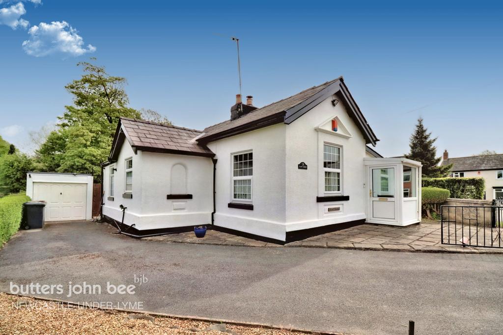 Newcastle Road, Madeley 2 bed detached bungalow £300,000