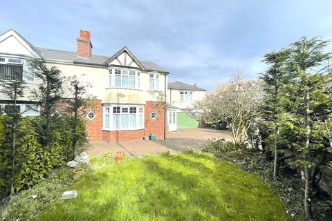 5 bedroom terraced house for sale - Woodlands Road, Sparkhill, Birmingham, West Midlands