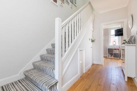 5 Carrick Crescent, Giffnock, Glasgow, G46 6PP