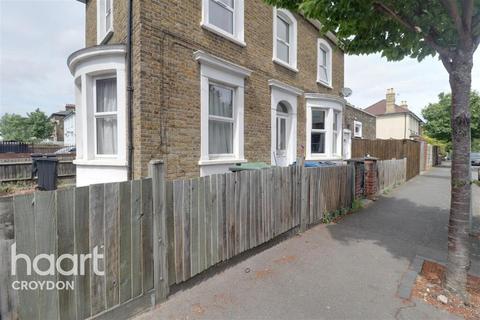 1 bedroom in a house share to rent - Thornhill Road, CR0