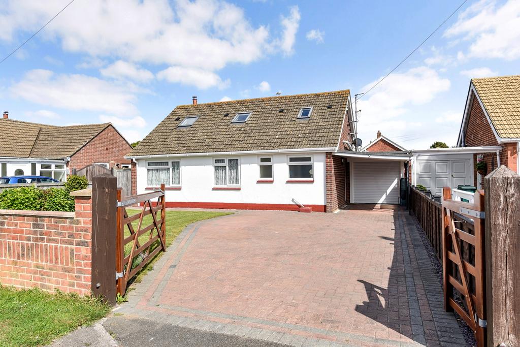 Croft Road, Selsey 3 bed detached bungalow for sale £460,000