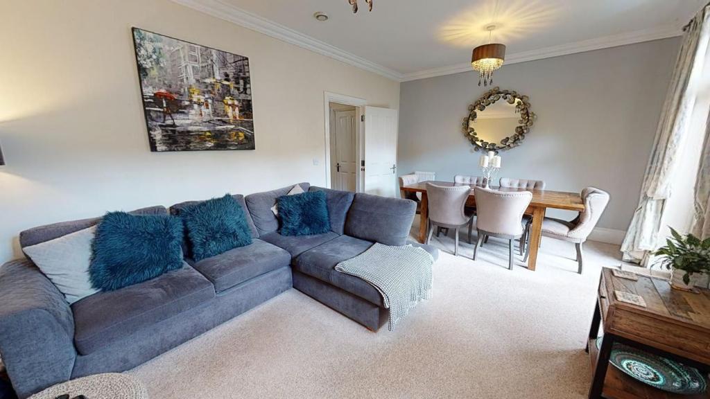 Lounge/dining room