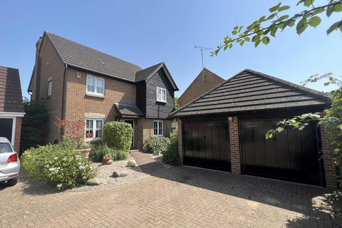 3 bedroom detached house for sale, Pleasant Drive, Billericay