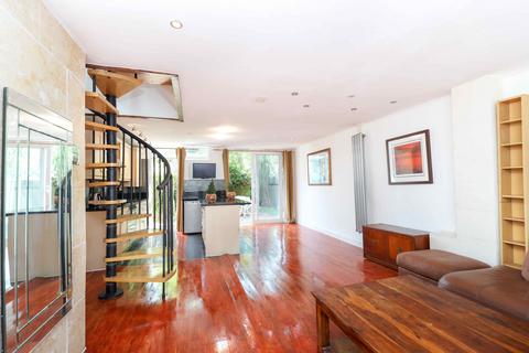 40 Deena Close, London, W3 0HR