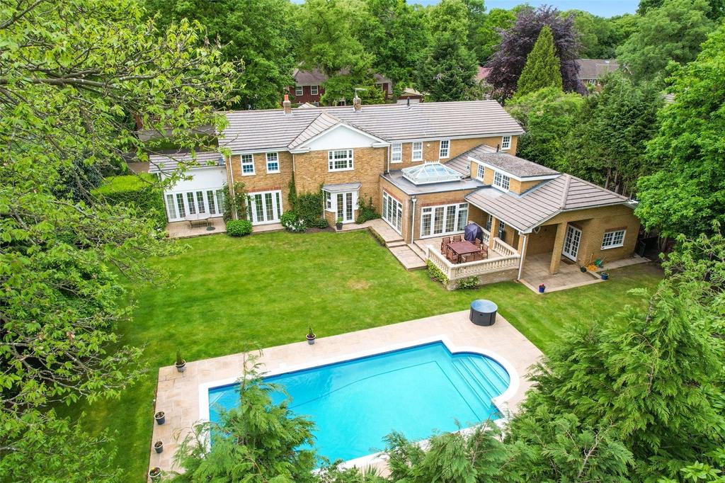 Ince Road, Burwood Park, Walton On Thames, KT12 6 bed detached house