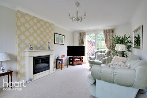 6 Cromwell Grove, Skellow, Doncaster, DN6 8RH