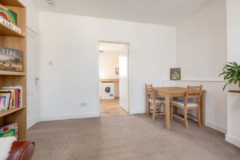 3 bedroom flat for sale - 3 McKinlay Terrace, Loanhead, EH20 9JG