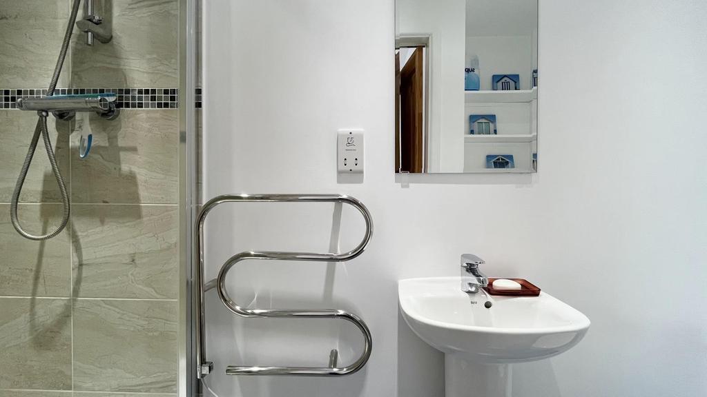 Bedroom 2 En-Suite