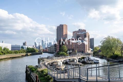 2 bedroom flat to rent, Skyline Apartments, 11 Makers Yard, E3 3YP