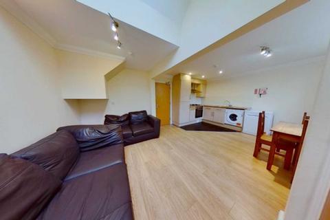 4 bedroom flat to rent, Richmond Road, Roath