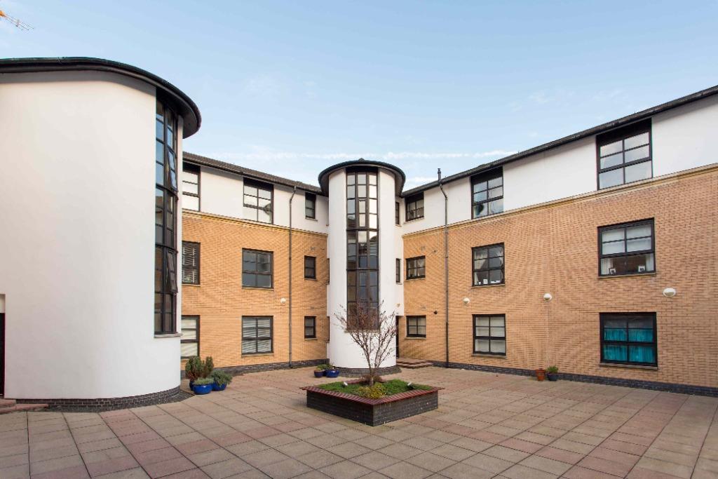 Albion Street, Greyfriars Court, Merchant City, Glasgow, G1 2 bed flat