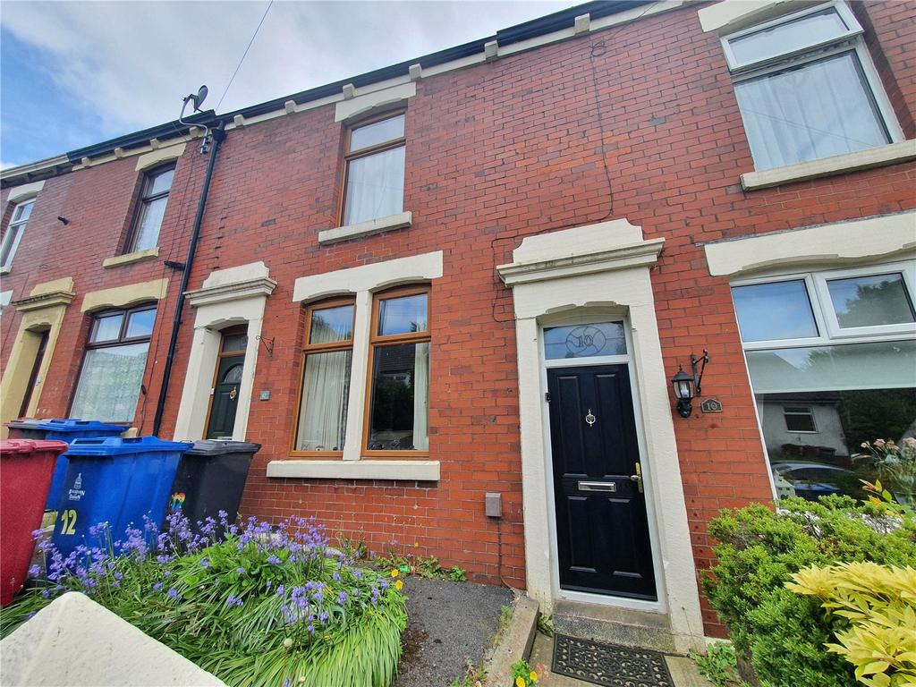Leopold Road, Blackburn, Lancashire, BB2 2 bed terraced house £115,000