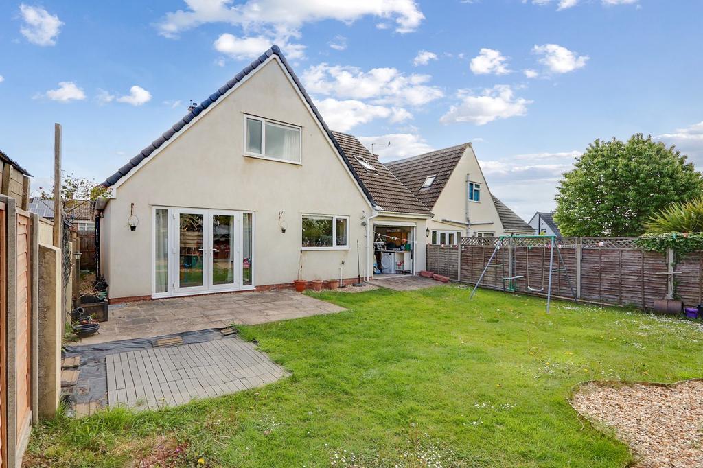 Lancaster Drive, Lydney... 3 bed detached house £349,000