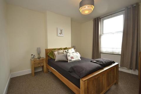 3 bedroom terraced house to rent, Gloucester Road, Horfield, Bristol, Somerset, BS7