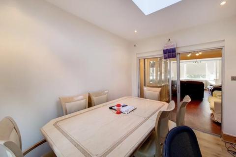 1 Chelford Road, Bromley, BR1 5QT