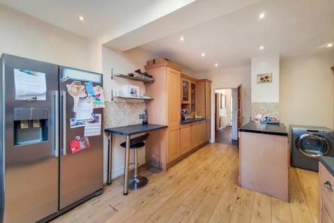 1 Chelford Road, Bromley, BR1 5QT