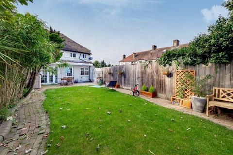 1 Chelford Road, Bromley, BR1 5QT