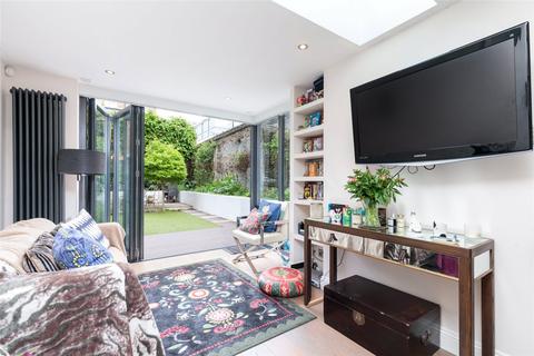 2 bedroom maisonette to rent, Rheidol Terrace, London