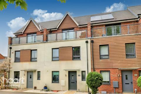 3 Darwin Gardens, Maidstone, ME15 9FZ