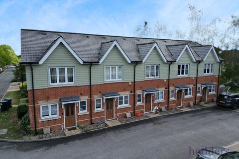 2 bedroom house to rent, Highcross Place, Chertsey, Surrey, KT16
