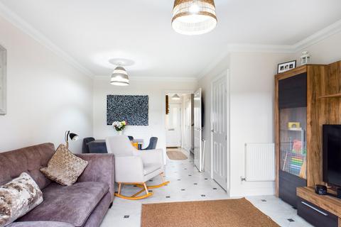 2 bedroom house to rent, Highcross Place, Chertsey, Surrey, KT16