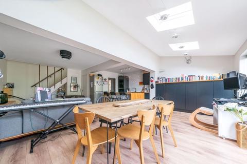 49 Camden Road, Bexley, DA5 3NZ