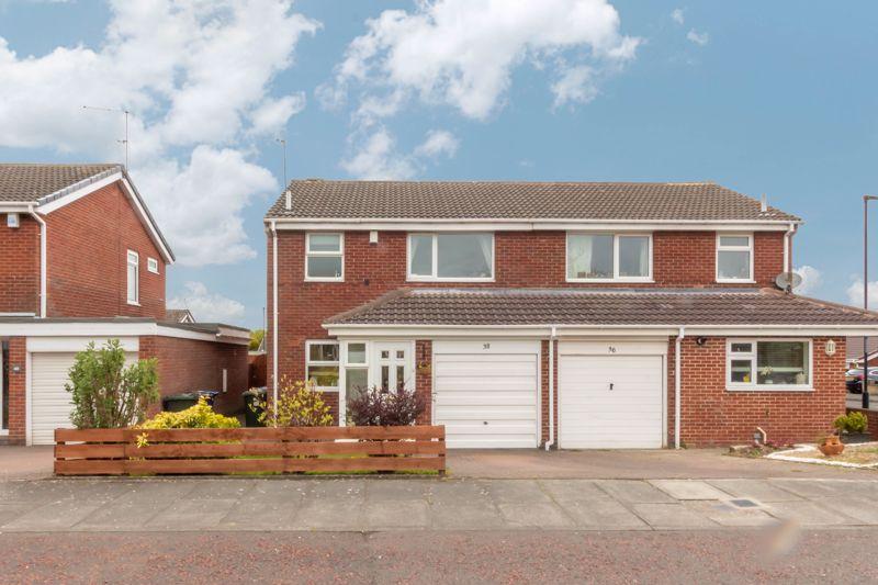 Thornbury Close, Tudor Grange... 3 bed semidetached house £215,000