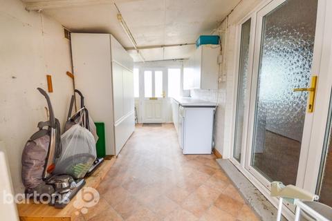2 Aldred Close, Wickersley, Rotherham, S66 2HY
