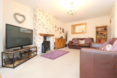 22 Hillview Crescent, Luton, LU2 7AA