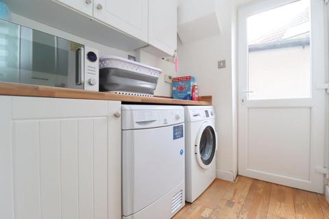 22 Hillview Crescent, Luton, LU2 7AA