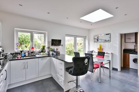290 Mutton Lane, Potters Bar, EN6 2AU