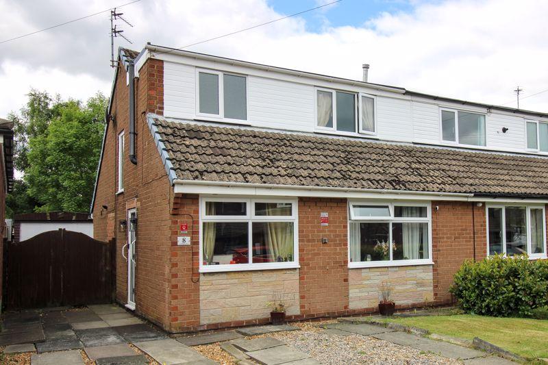 Greenbank Drive, Littleborough OL15 0ER 4 bed semidetached house £
