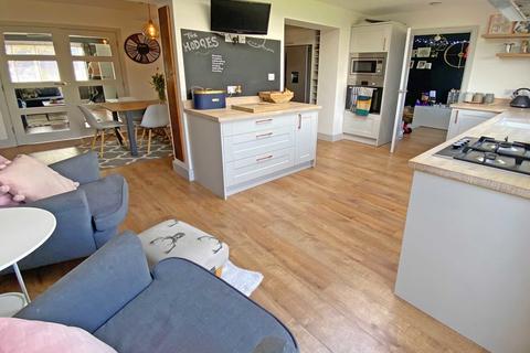 34 Crockwells Road, Exminster, Exeter, EX6 8DQ