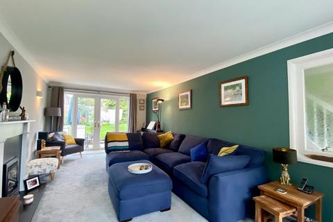 5 Leven Gardens, Wetherby, LS22 7YH