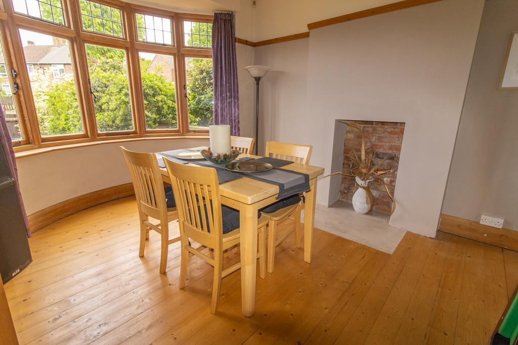 Knighton Lane East, Leicester, LE2 3 bed semidetached house £285,000