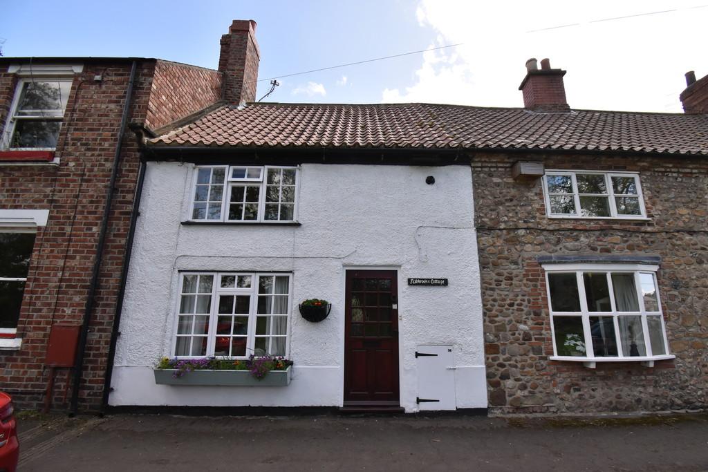 Water End, Brompton, Northallerton 2 bed terraced house £187,500