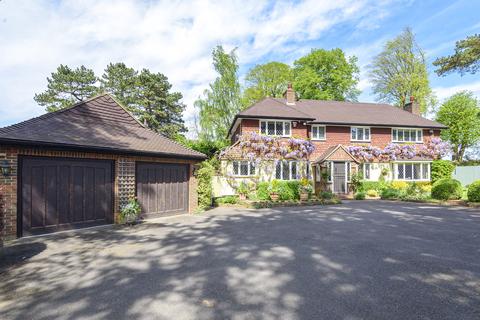 Pied Pipers Alcocks Lane, Kingswood, Tadworth, KT20 6BB