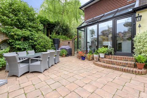 Pied Pipers Alcocks Lane, Kingswood, Tadworth, KT20 6BB