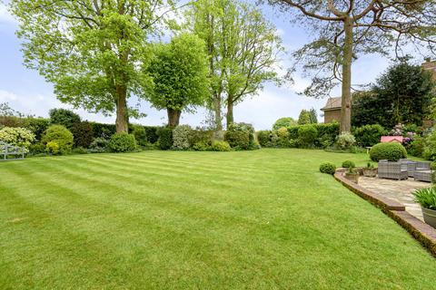Pied Pipers Alcocks Lane, Kingswood, Tadworth, KT20 6BB