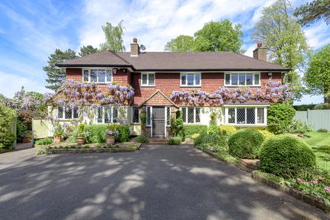 Pied Pipers Alcocks Lane, Kingswood, Tadworth, KT20 6BB