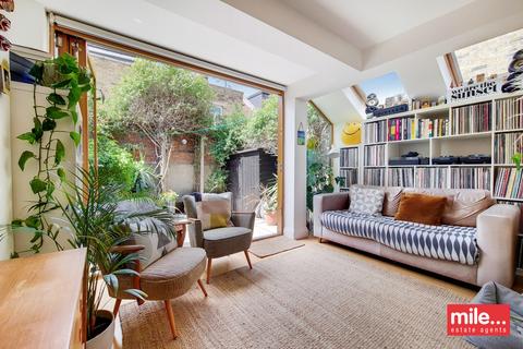 7b Ravensworth Road, London, NW10 5NP