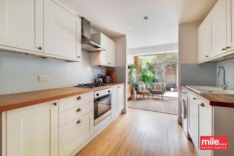 7b Ravensworth Road, London, NW10 5NP
