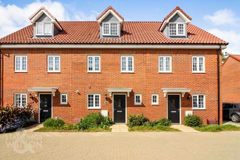 3 bedroom townhouse for sale - Shreeve Road, Blofield, Norwich