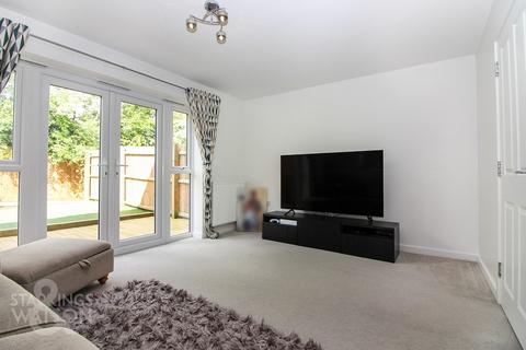 3 bedroom townhouse for sale - Shreeve Road, Blofield, Norwich