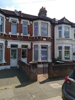 3 bedroom terraced house to rent, Staines Road, Ilford, IG1