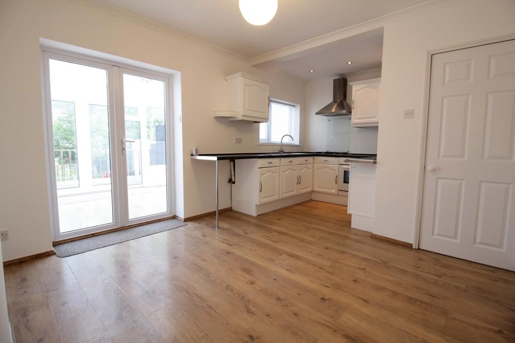 Oxley Moor Road, Wolverhampton 3 bed semidetached house £899 pcm (£