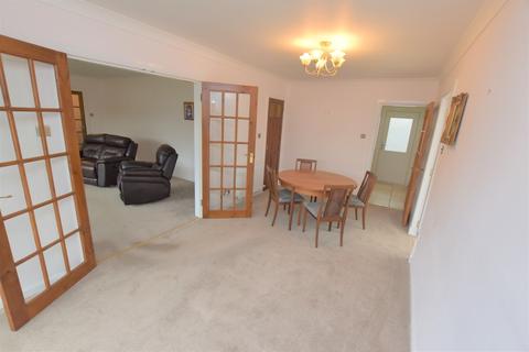 16 St. Margarets Crescent, Auchterarder, PH3 1LT