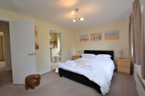 13 Guthrie Court, Auchterarder, PH3 1SD