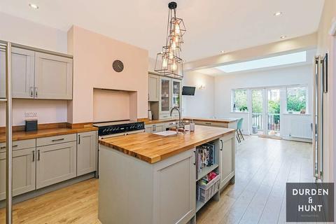5 bedroom semi-detached house for sale - Fullers Avenue, Woodford Green, IG8